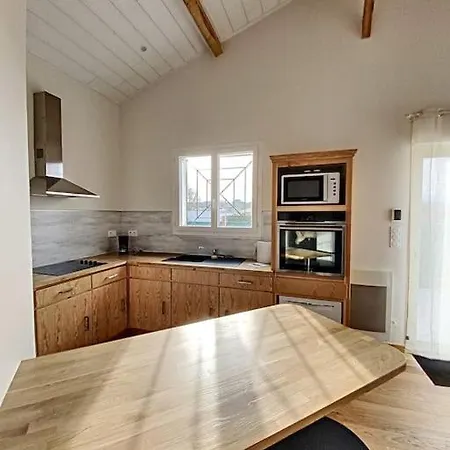 Maison Neuve ラ・テスト・ド・ビュシュ